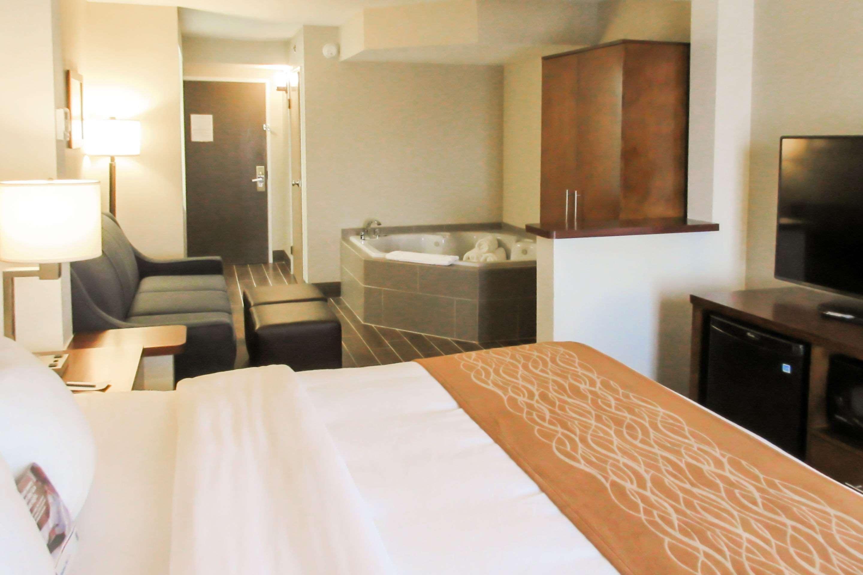 Comfort Inn & Suites Wilkes Barre - Arena Esterno foto