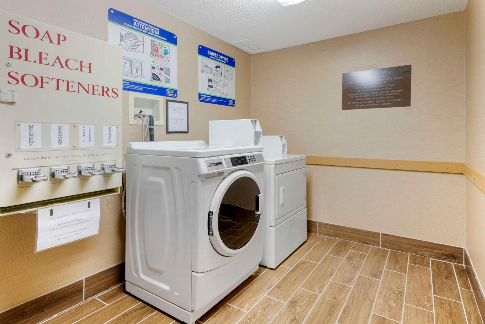 Comfort Inn & Suites Wilkes Barre - Arena Esterno foto