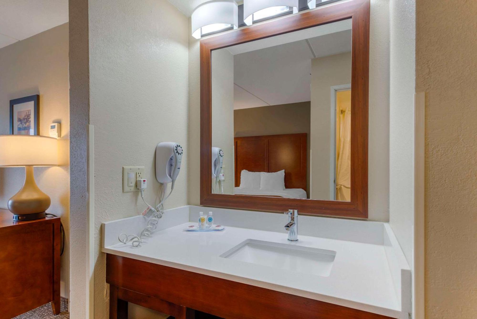 Comfort Inn & Suites Wilkes Barre - Arena Esterno foto